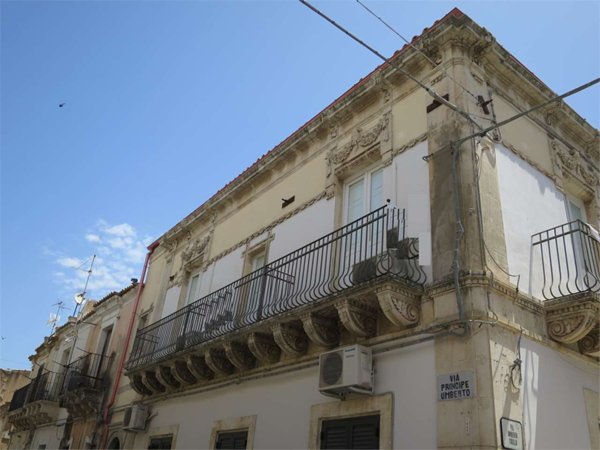casa indipendente in affitto a Noto
