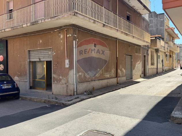 locale commerciale in affitto a Pachino