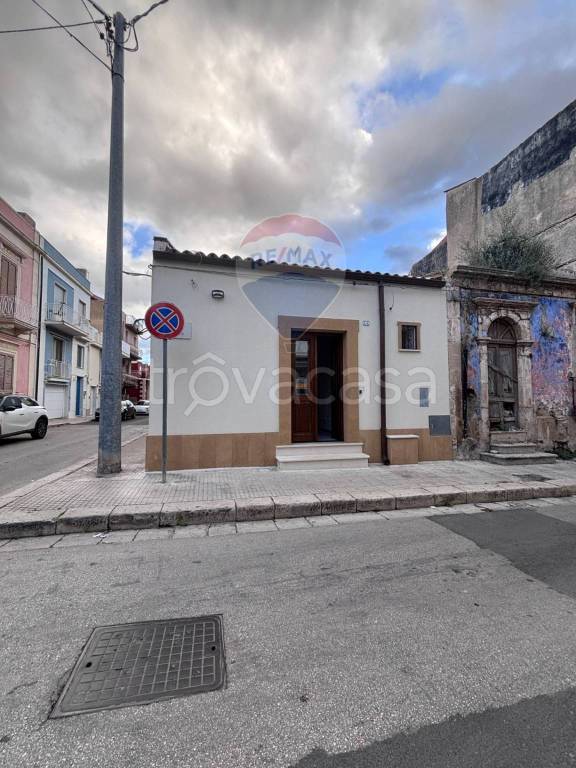 appartamento in affitto a Pachino