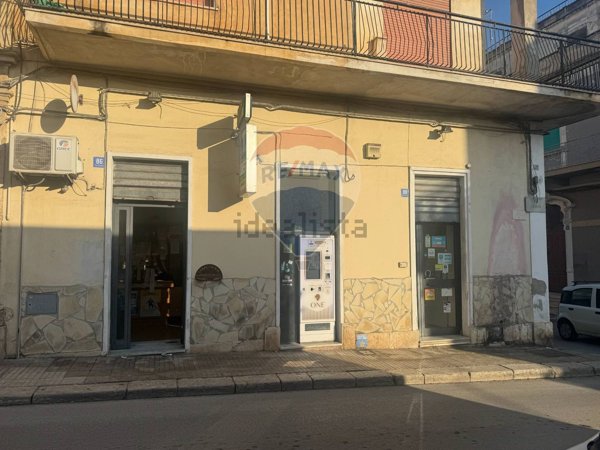 locale commerciale in affitto a Pachino