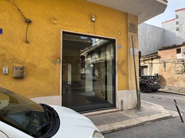 locale commerciale in affitto a Pachino
