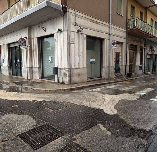 negozio in affitto a Pachino