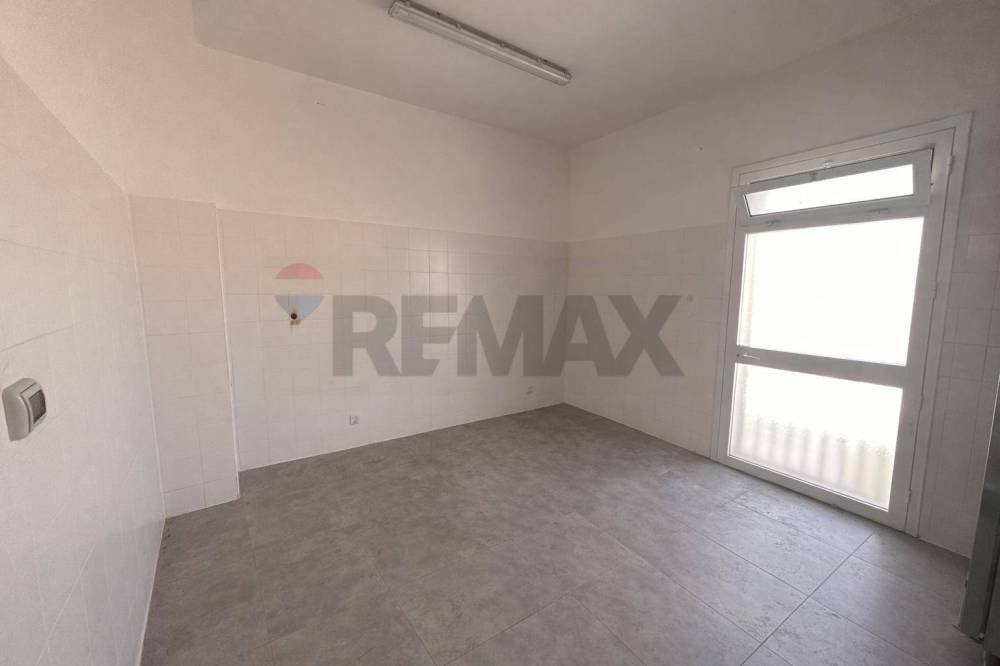 locale commerciale in affitto a Pachino