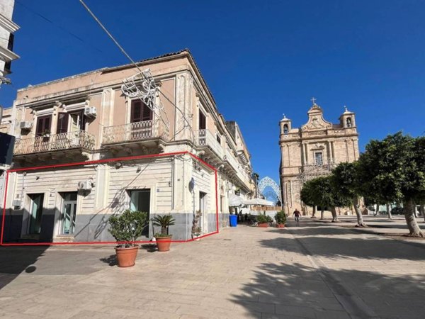 negozio in affitto a Pachino