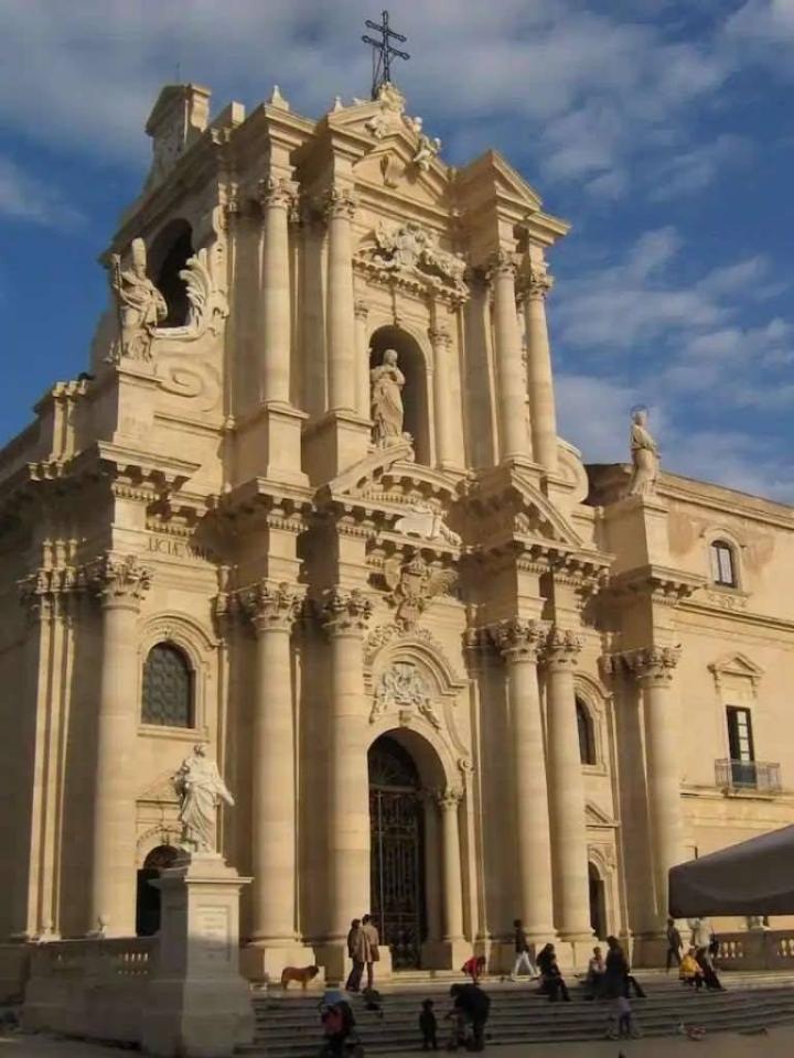 appartamento in affitto a Siracusa in zona Isola Ortigia