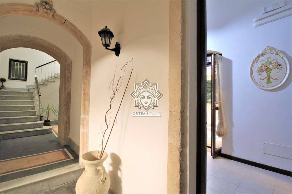 appartamento in affitto a Siracusa in zona Isola Ortigia