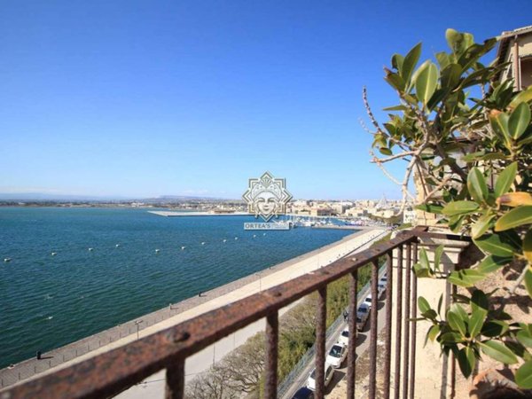 appartamento in affitto a Siracusa in zona Isola Ortigia