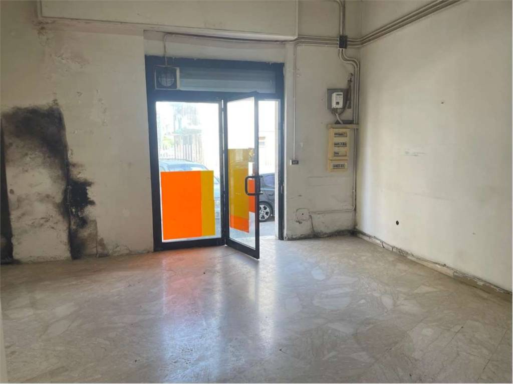 negozio in affitto a Siracusa in zona Grottasanta