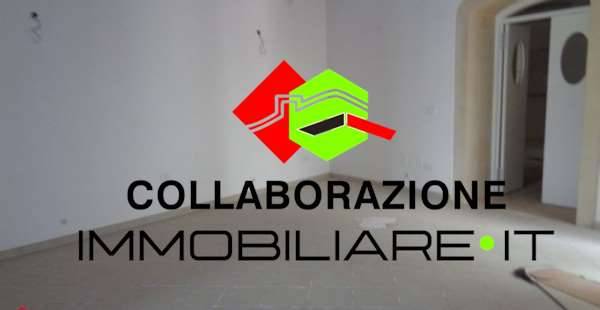 negozio in affitto a Siracusa in zona Isola Ortigia