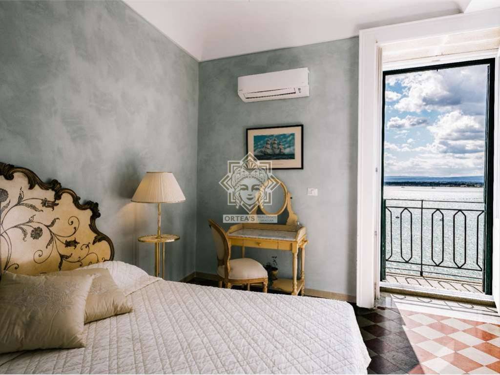 appartamento in affitto a Siracusa in zona Isola Ortigia