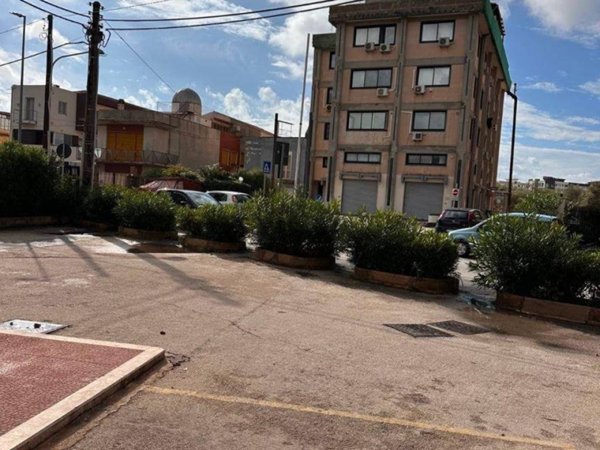 negozio in affitto a Siracusa in zona Scala Greca