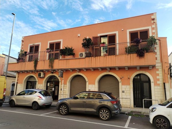 negozio in affitto a Siracusa