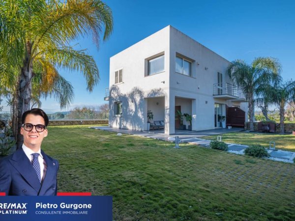 casa indipendente in affitto a Siracusa in zona Belvedere
