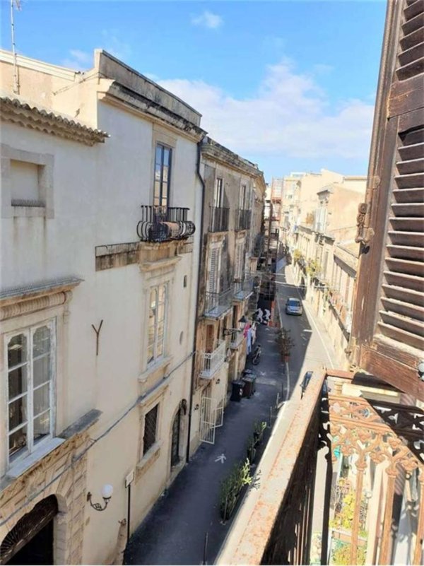 appartamento in affitto a Siracusa in zona Isola Ortigia