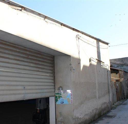 negozio in affitto a Siracusa in zona Isola Ortigia