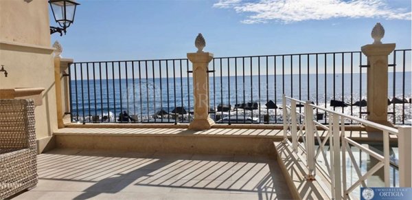 appartamento in affitto a Siracusa in zona Isola Ortigia