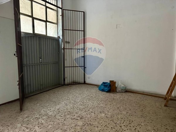 locale di sgombero in affitto a Siracusa in zona Borgata