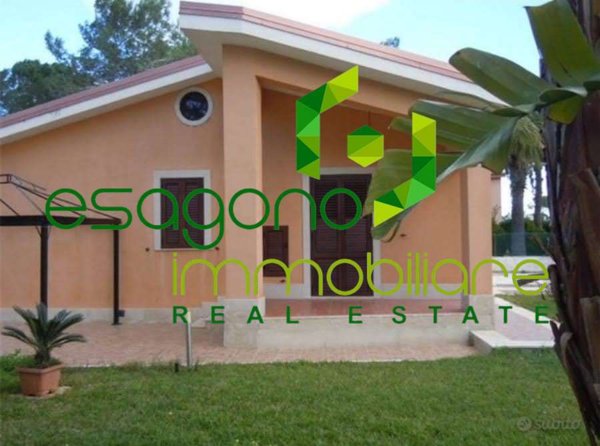 casa indipendente in affitto a Siracusa in zona Fontane Bianche