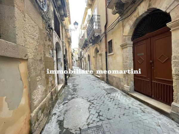 appartamento in affitto a Siracusa in zona Isola Ortigia