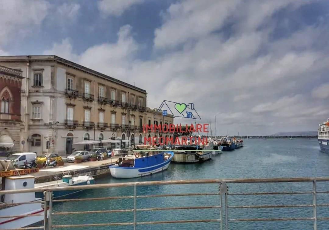 appartamento in affitto a Siracusa in zona Isola Ortigia