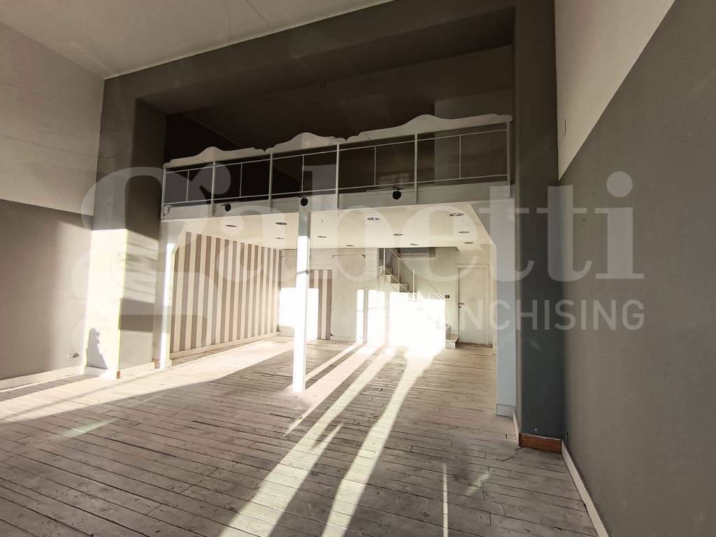 negozio in affitto a Siracusa in zona Centro Città