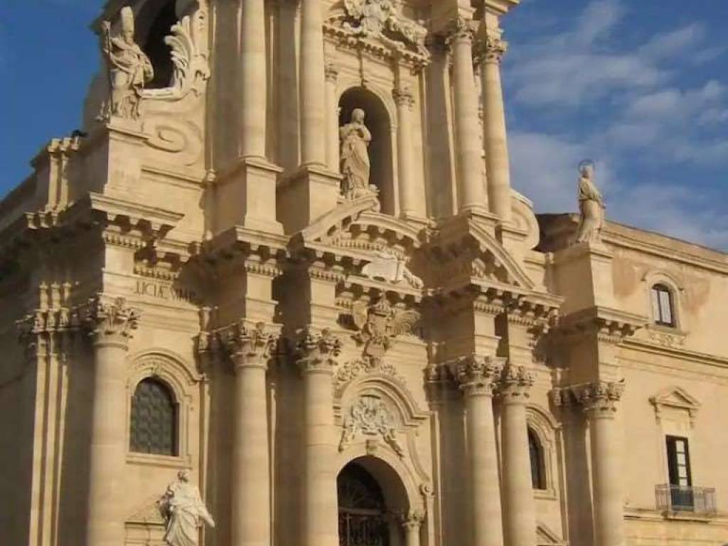 appartamento in affitto a Siracusa in zona Isola Ortigia