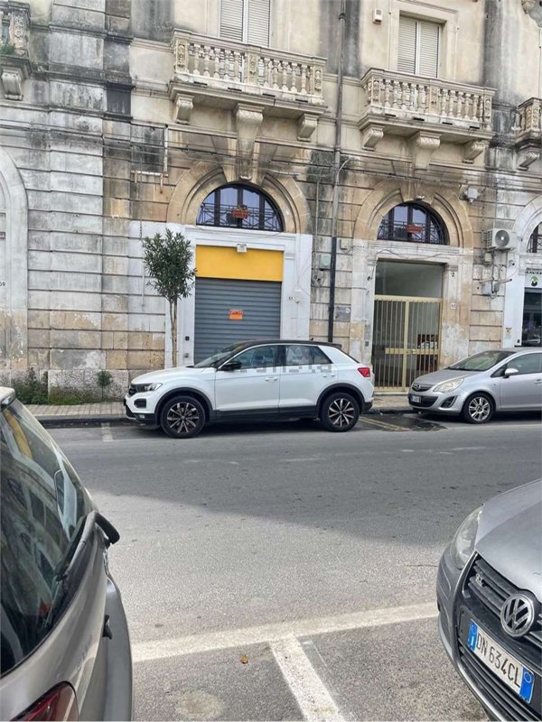 locale commerciale in affitto a Siracusa in zona Centro Città