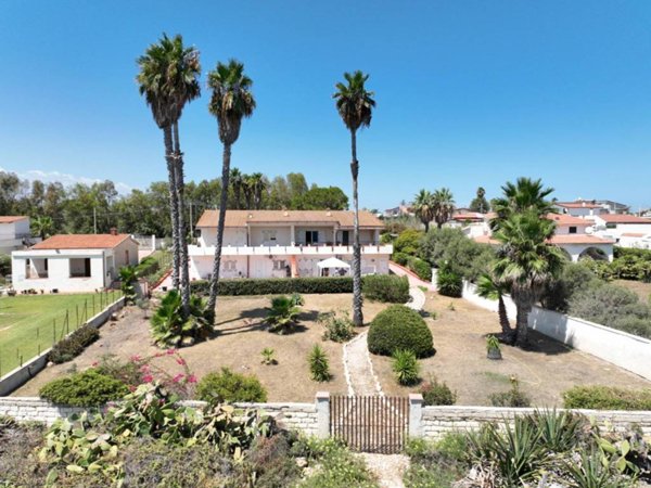 casa indipendente in affitto a Siracusa in zona Isola / Plemmirio