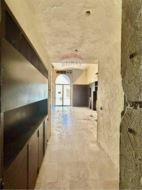 negozio in affitto a Siracusa in zona Isola Ortigia