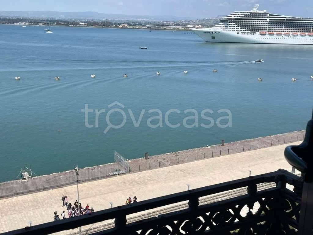 appartamento in affitto a Siracusa in zona Isola Ortigia