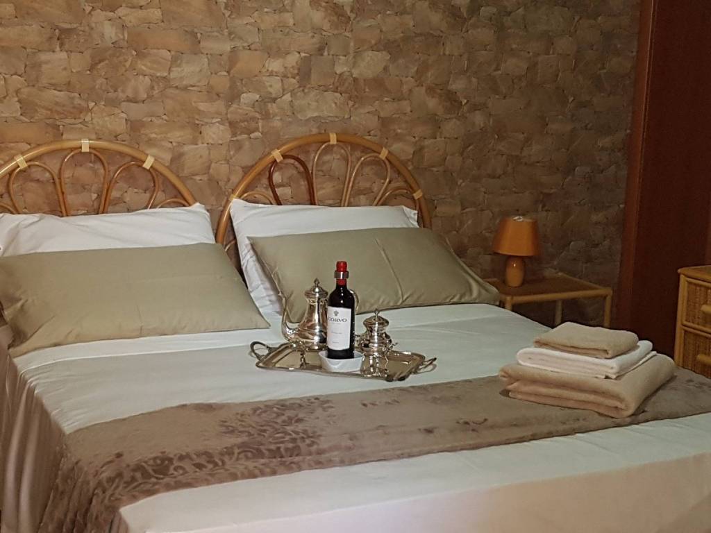 casa indipendente in affitto a Siracusa in zona Fontane Bianche