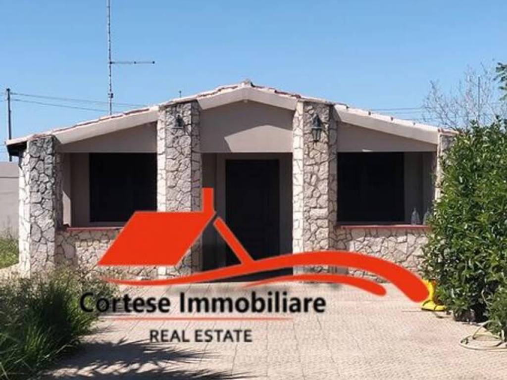 casa indipendente in affitto a Siracusa in zona Cassibile
