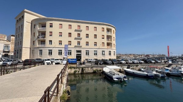 appartamento in affitto a Siracusa in zona Isola Ortigia
