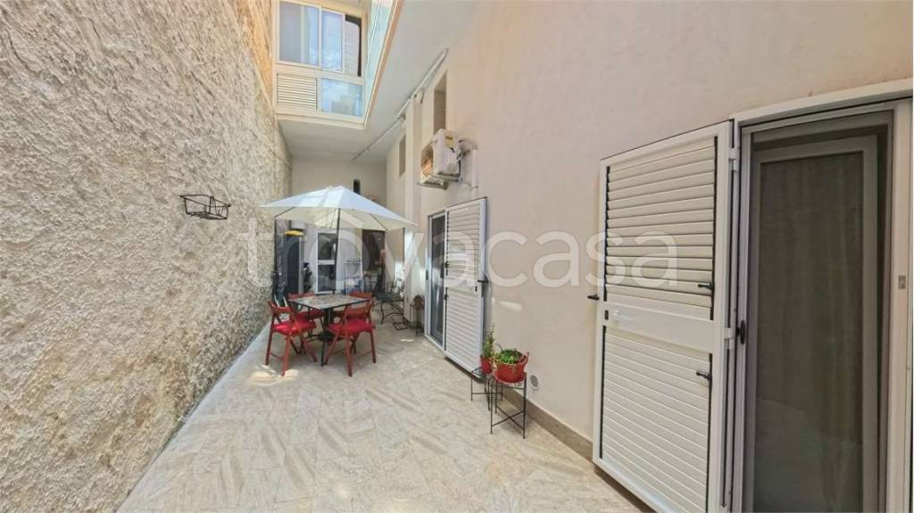 appartamento in affitto a Siracusa in zona Isola Ortigia