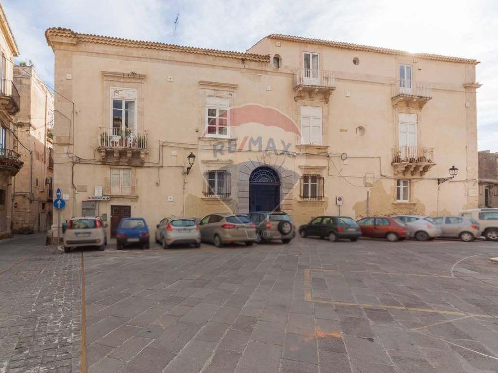 appartamento in affitto a Siracusa in zona Isola Ortigia