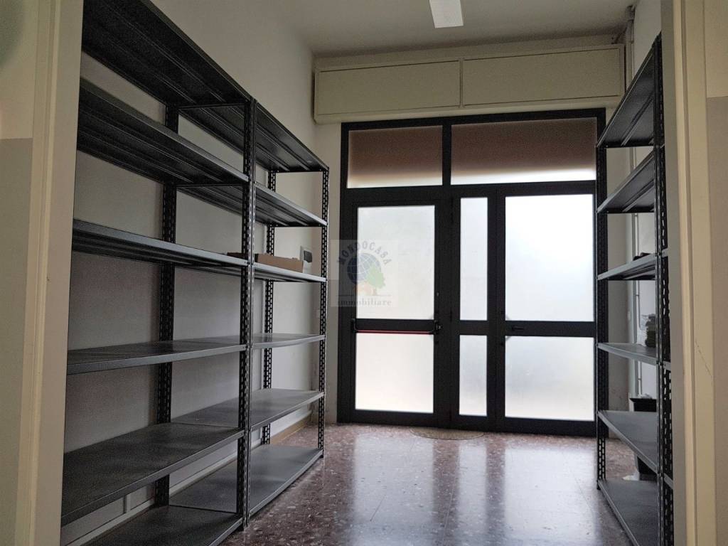 negozio in affitto a Siracusa in zona Grottasanta
