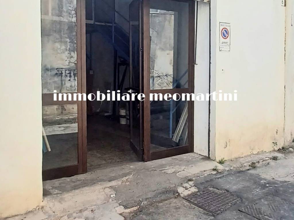 negozio in affitto a Siracusa in zona Isola Ortigia