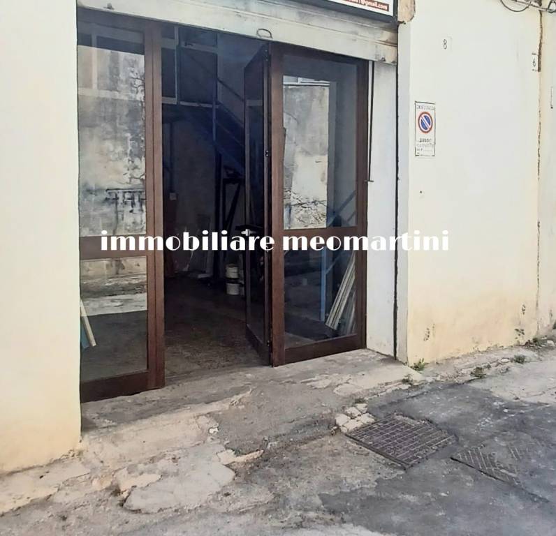 negozio in affitto a Siracusa in zona Isola Ortigia