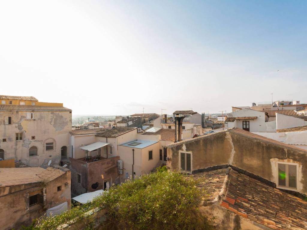 appartamento in affitto a Siracusa in zona Isola Ortigia