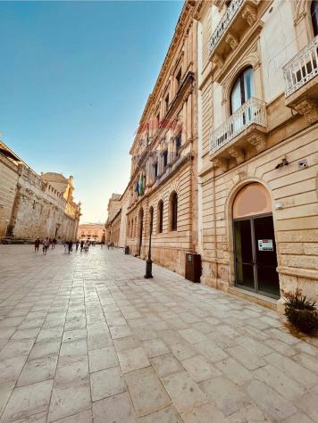 locale commerciale in affitto a Siracusa in zona Isola Ortigia