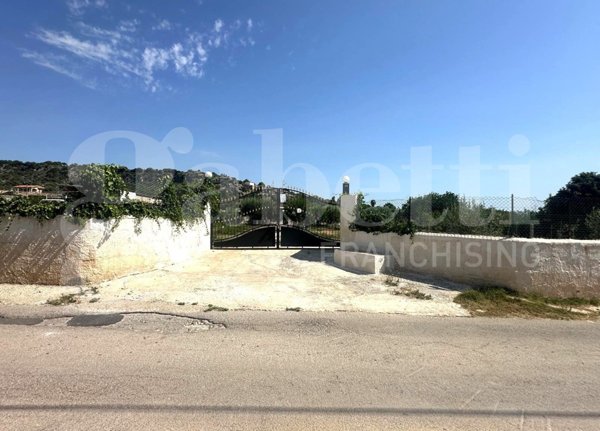 casa indipendente in affitto a Siracusa in zona Fontane Bianche