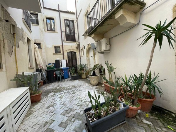 appartamento in affitto a Siracusa in zona Isola Ortigia