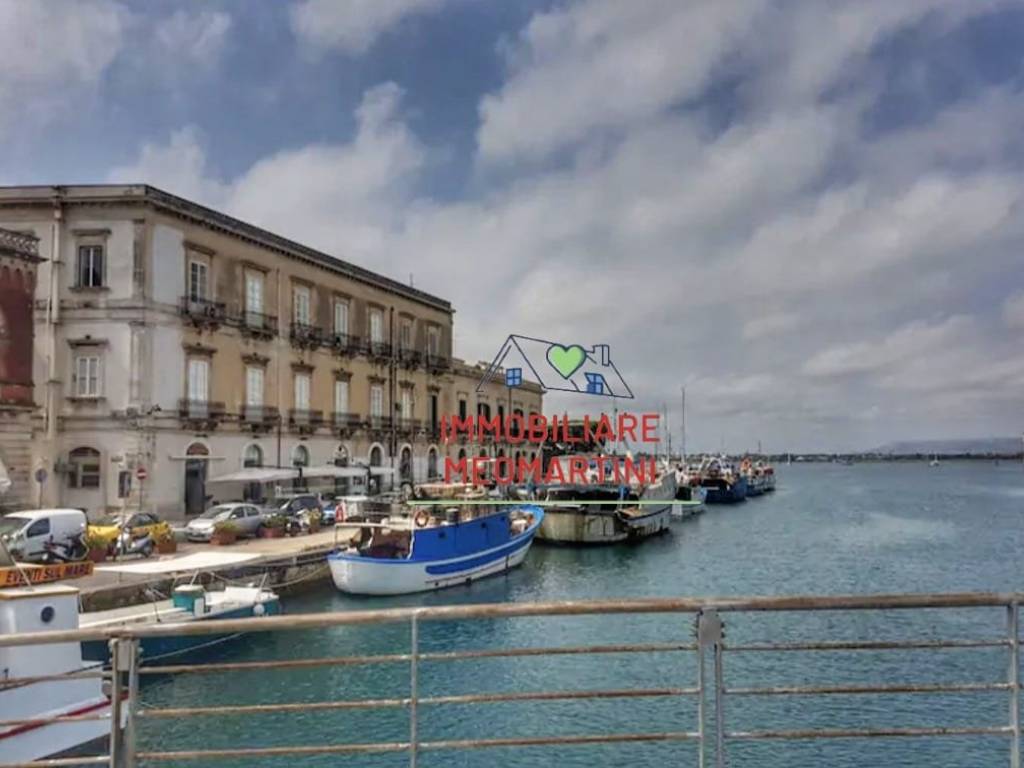 appartamento in affitto a Siracusa in zona Isola Ortigia