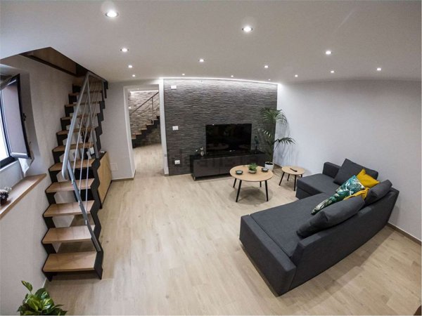 appartamento in affitto a Siracusa in zona Borgata