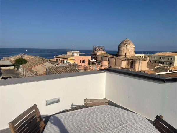 appartamento in affitto a Siracusa in zona Isola / Plemmirio
