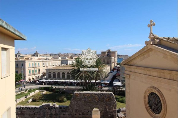 appartamento in affitto a Siracusa in zona Isola Ortigia
