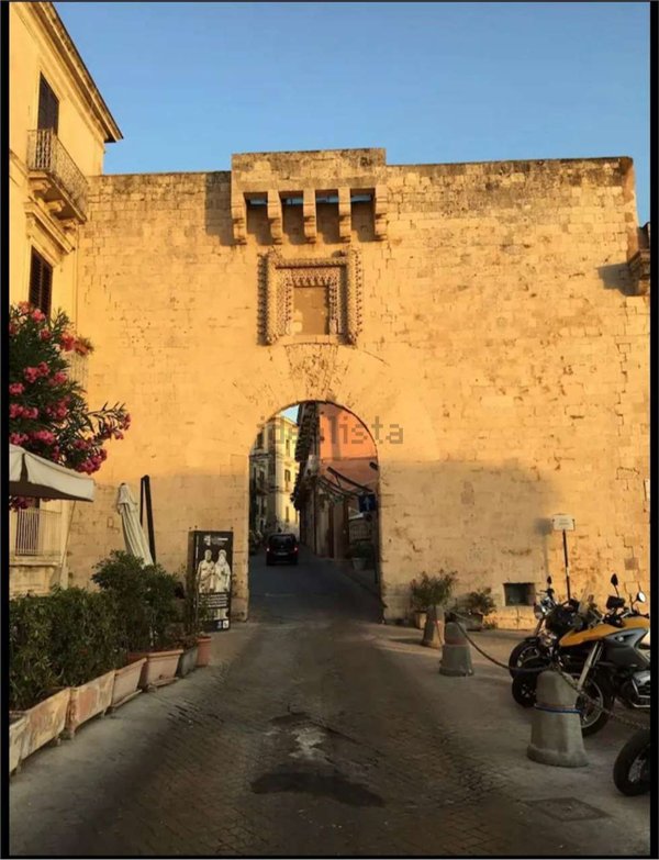 appartamento in affitto a Siracusa in zona Isola Ortigia