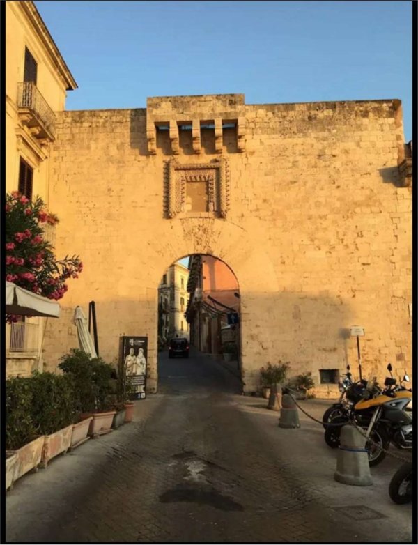 appartamento in affitto a Siracusa in zona Isola Ortigia