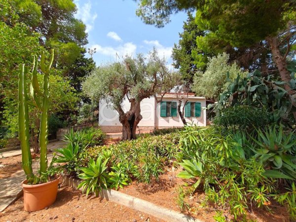 casa indipendente in affitto a Siracusa in zona Belvedere