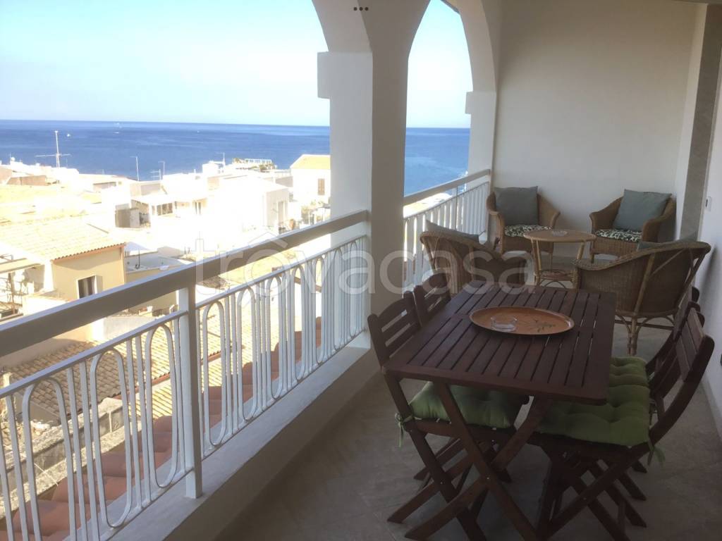 appartamento in affitto a Siracusa in zona Isola Ortigia